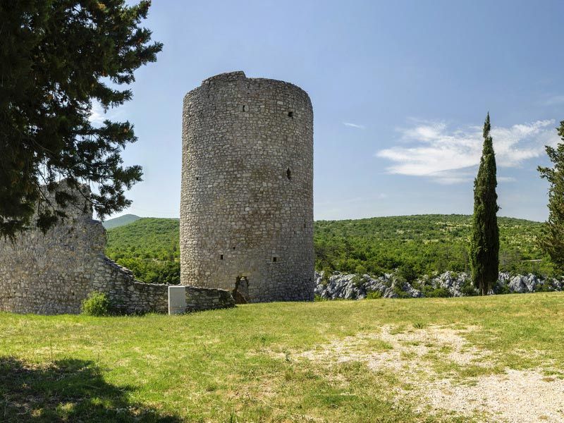 Srednjovjekovne utvrde